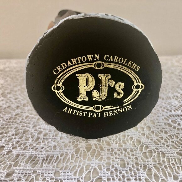 Vintage Cedartown Carolers Figurine PJ's, artist Pat Hennon Signed - Picture 5 of 6